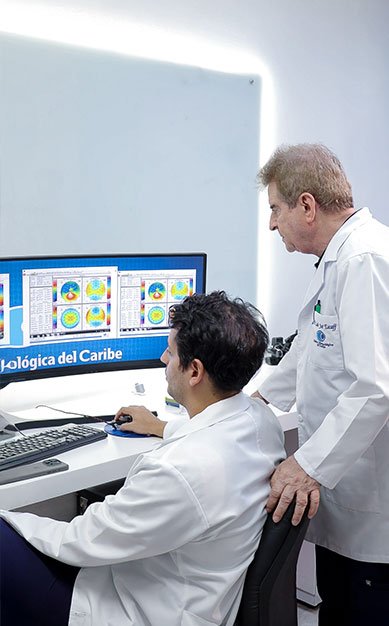 Formación complementaria del Dr. Luis Escaf