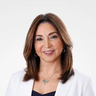 Dra. Luz Marina Melo Sanmiguel, oftalmóloga subespecialista de VIU Clínica Oftalmológica Internacional